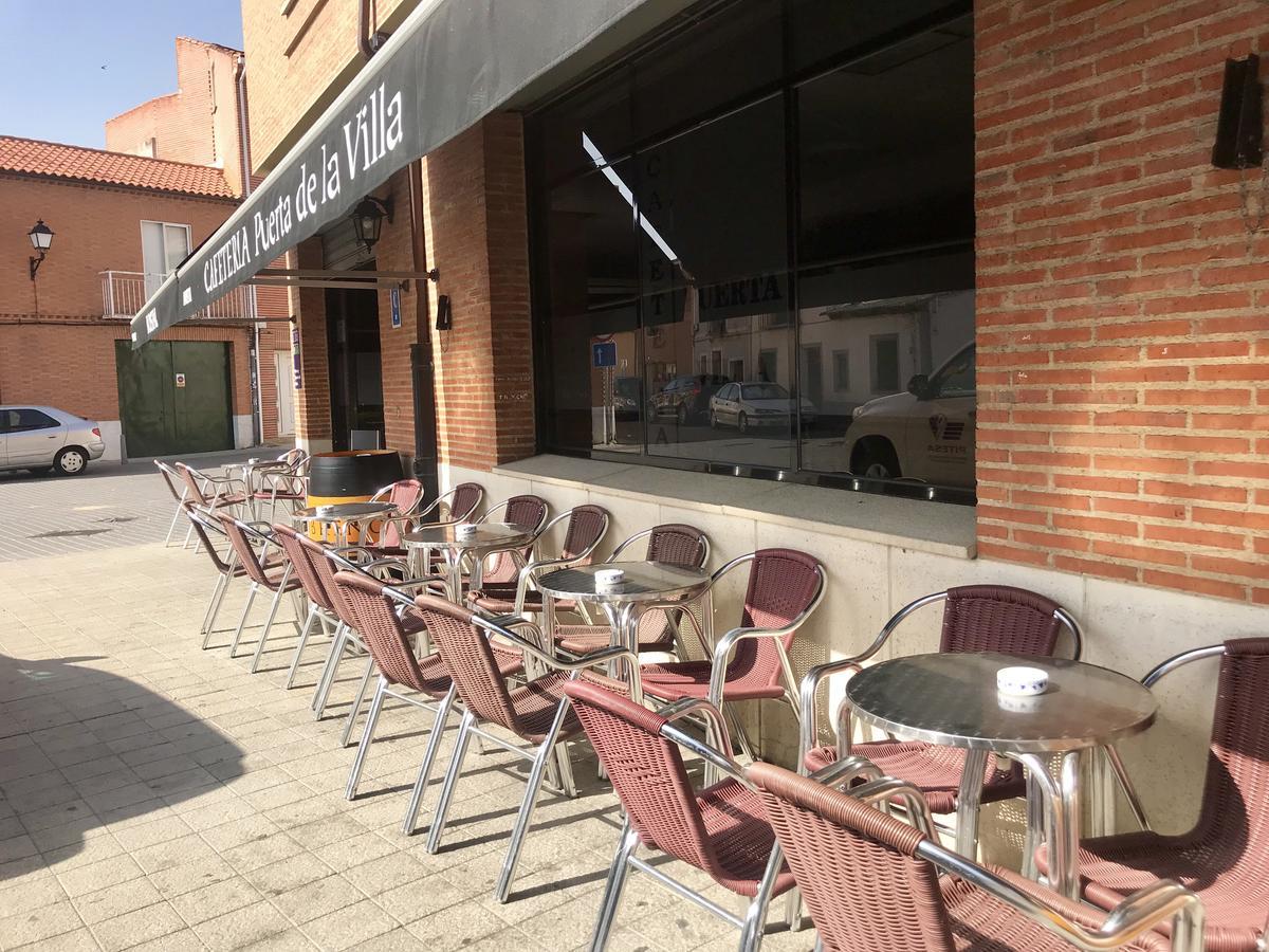 Hostal Puerta La Villa Valladolid Exterior foto